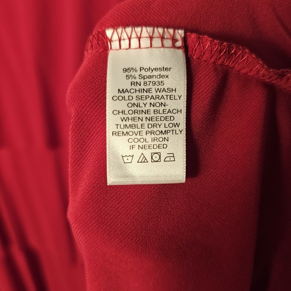 Susan Graver 1X Red Ruffled Long Sleeve Tunic Top Scoop Neck Stretch Liquid Knit - Picture 4 of 7